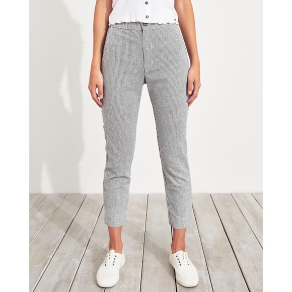 Hollister Pants - Hollister • Stretch Crop Taper Pants